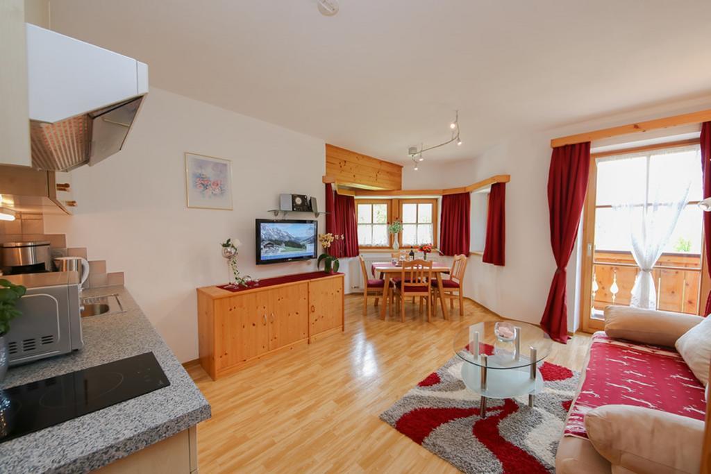 Ferienwohnung Haus Breithornblick Maria Alm am Steinernen Meer Exterior foto