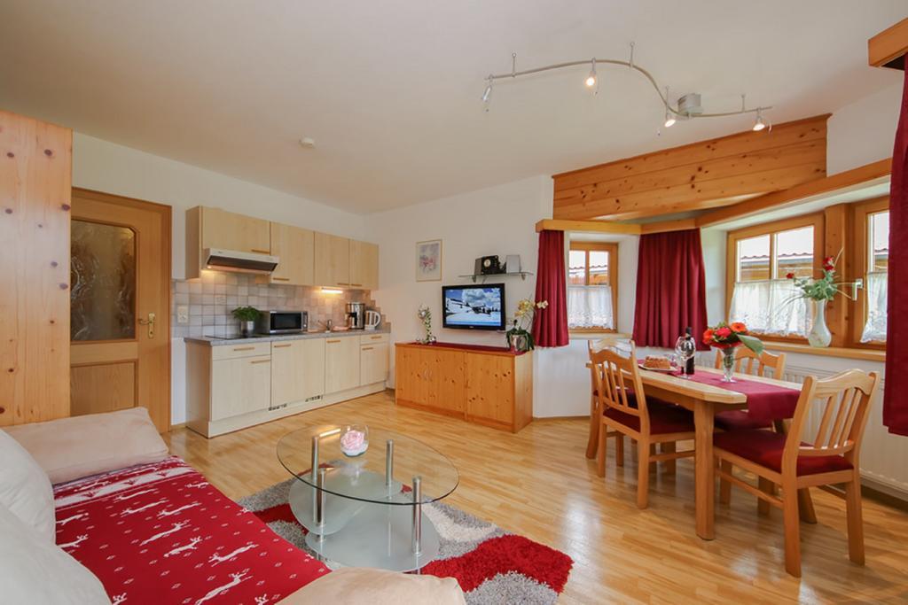 Ferienwohnung Haus Breithornblick Maria Alm am Steinernen Meer Exterior foto